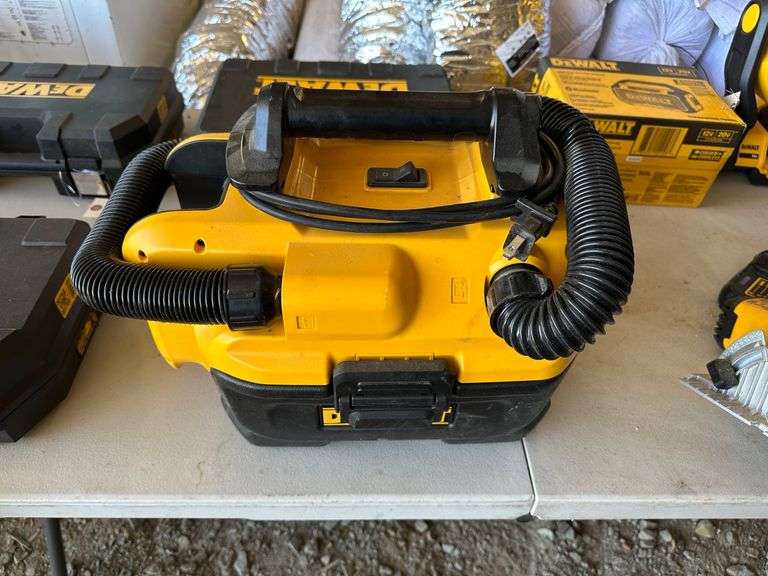 Dewalt DCV581H 2-Gallon Cordless Wet/Dry Vacuum