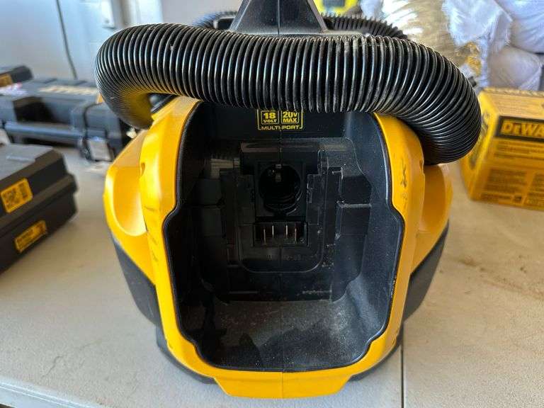 Dewalt DCV581H 2-Gallon Cordless Wet/Dry Vacuum