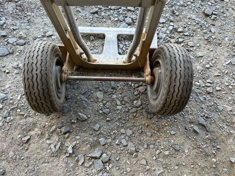 Heavy-Duty Hand Truck