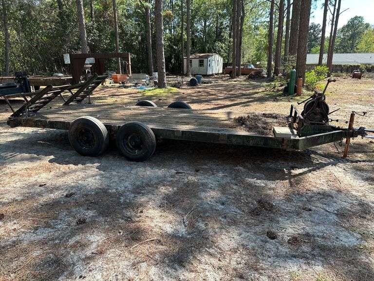 6.5'x16' Dual-Axle Flatbed Trailer with Winch and Loading Ramps