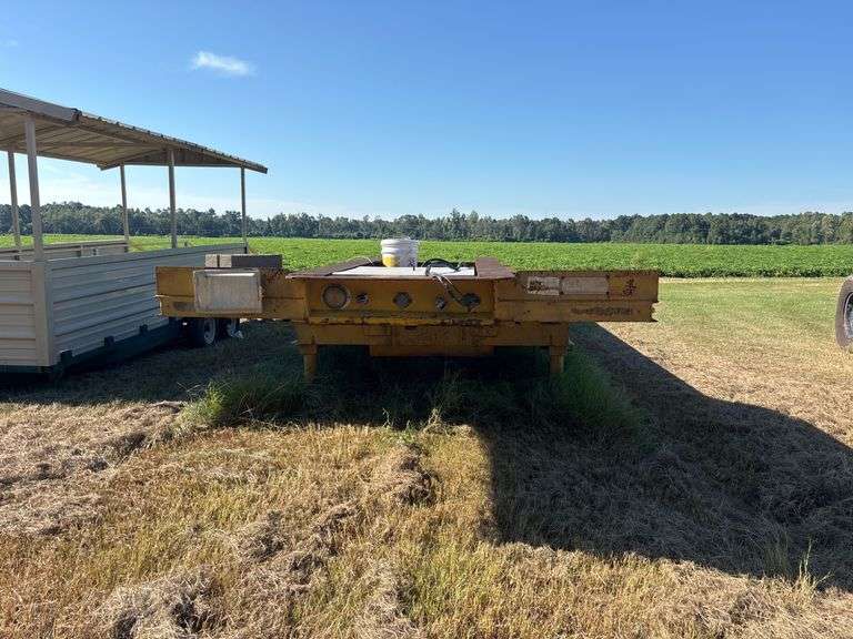 8' x 26' Big John Trailer - Hydraulic Load Ramps, 8' Deck, 3' Dove Tail