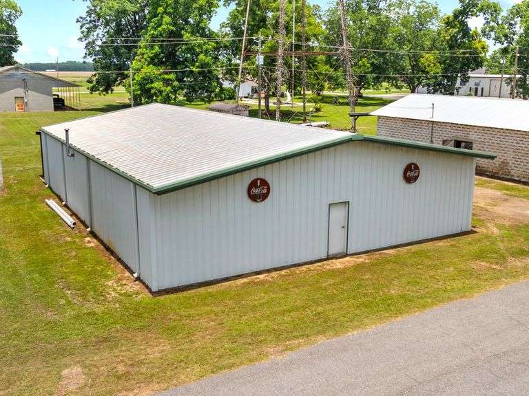 Metal warehouse / 0.13 acres - NO SURVEY, NO SEPTIC