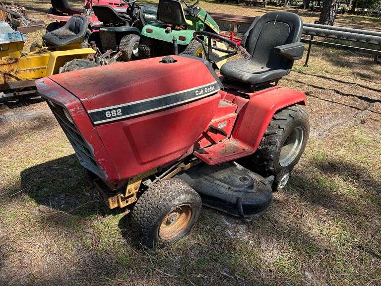 Cub Cadet Riding Mower with Kohler 17 Engine