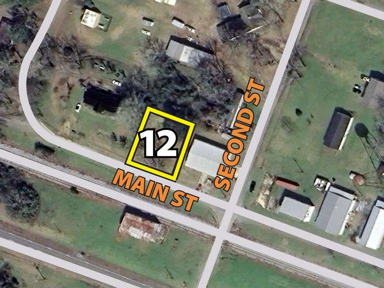 0.22 acres - NO SURVEY, Previsouly a SEPTIC on this property believed to still be in place.