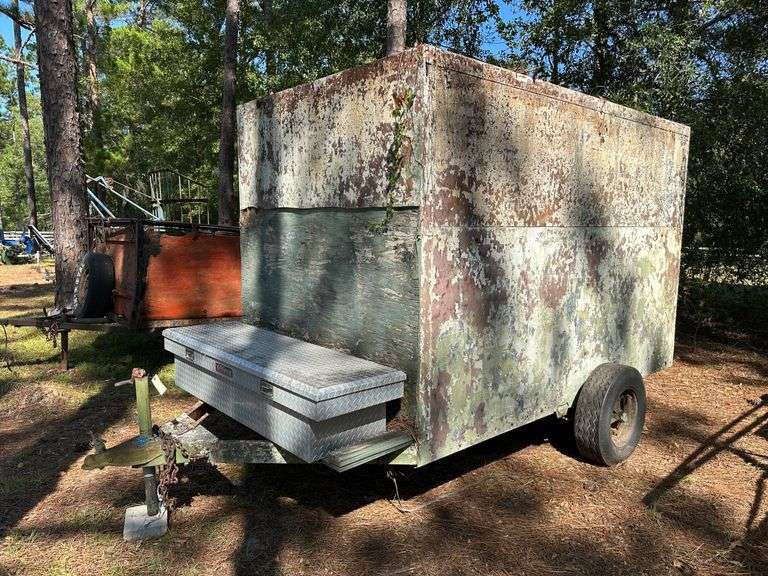 6'x10' Enclosed Trailer with Toolbox