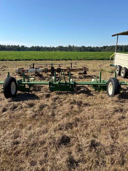 6 Row Cole Planter with Gauge Wheels