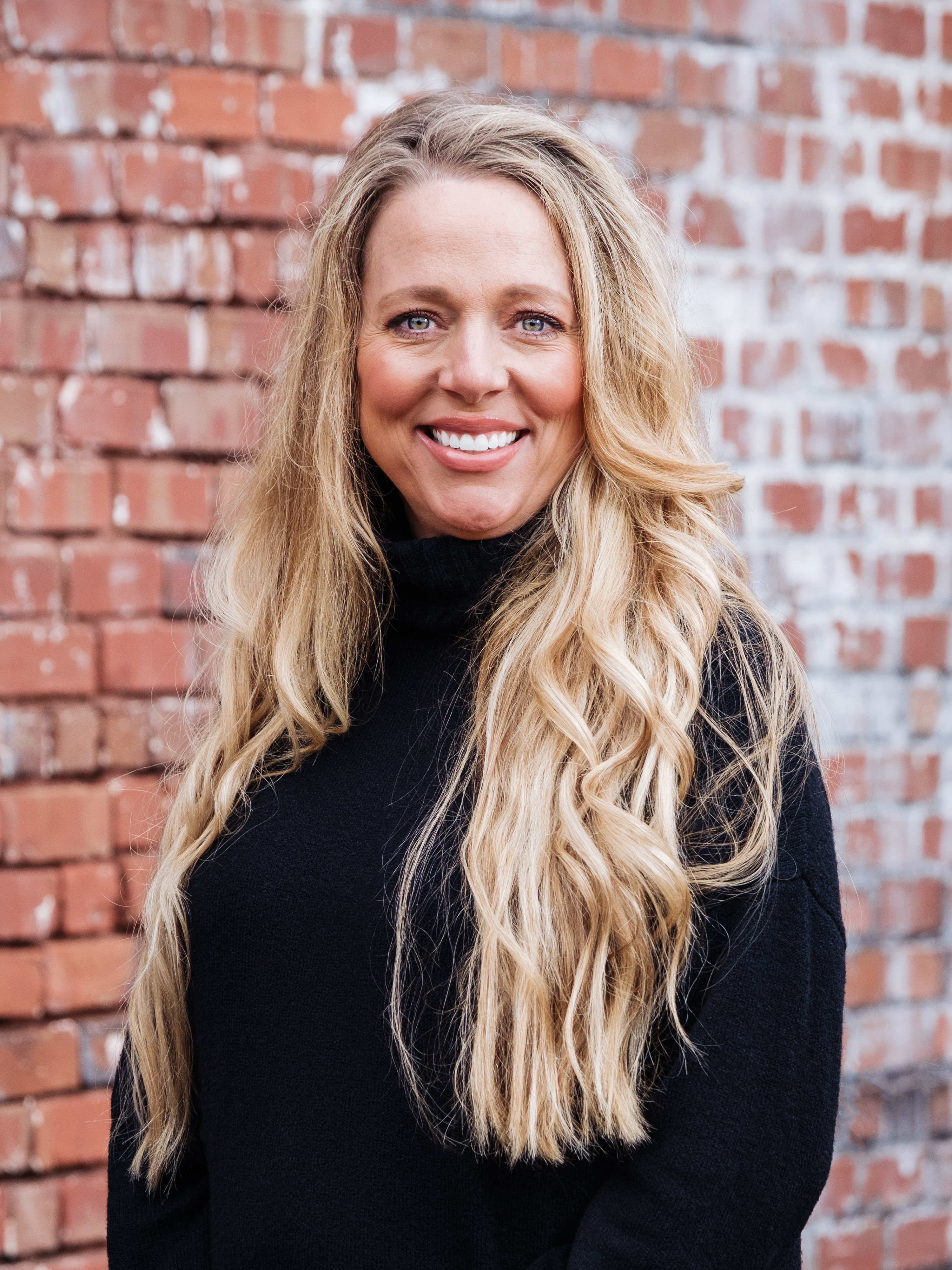 Kacie Sumner, Office Manager
