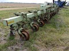FARM MACHINERY AUCTION