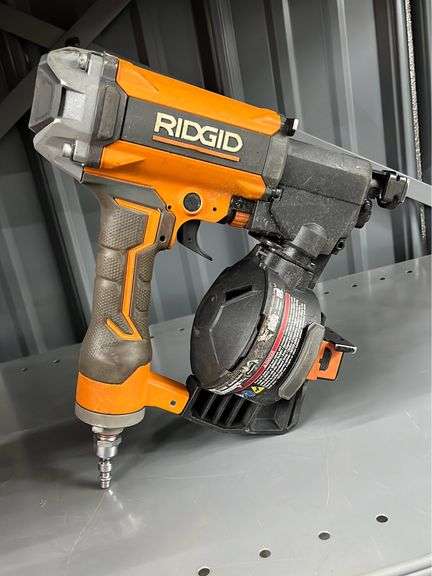 Rigid air compressor roof nailer used