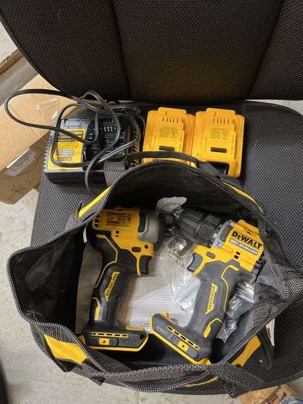 Dewalt charger 2 batteries 2 brushless drills with bag new