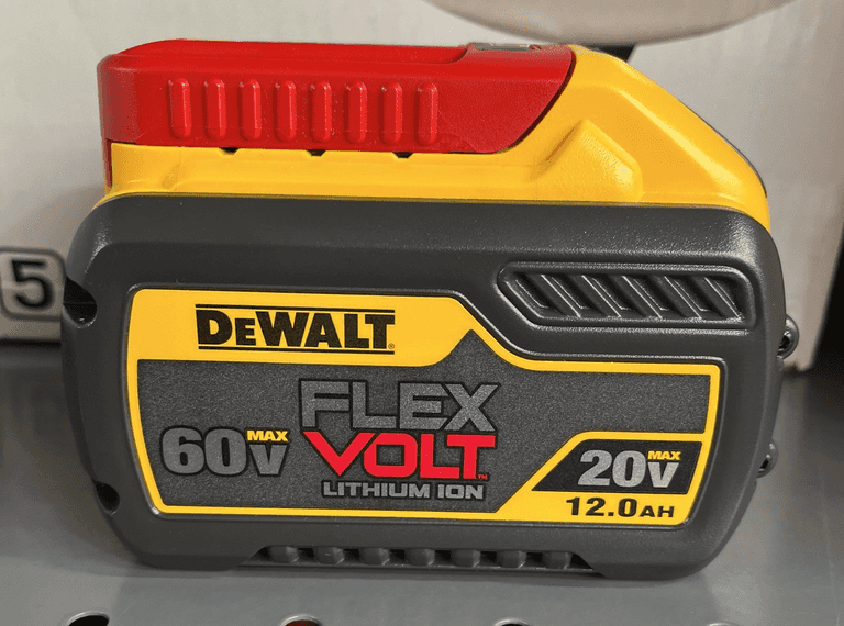 Dewalt 60v max flex volt lithium ion rechargeable battery new