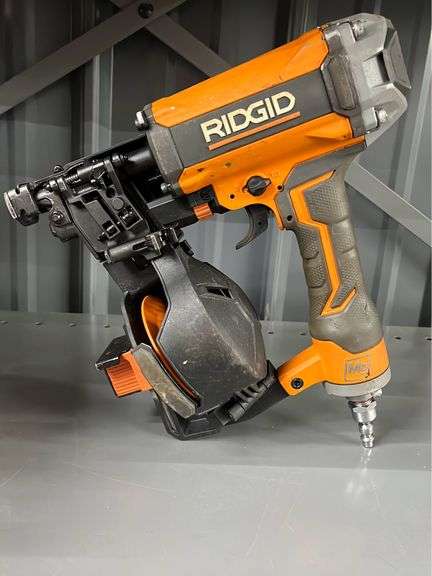 Rigid air compressor roof nailer used