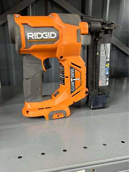 Rigid nail gun no battery no nails used