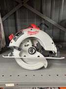 Milwaukee saw no battery no blade like new