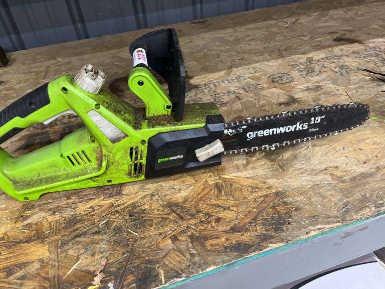 Small chainsaw
