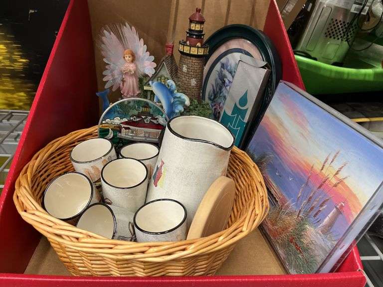 Collectibles lot