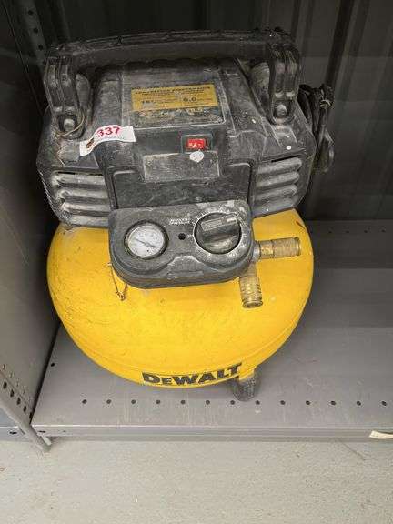 Air compressor