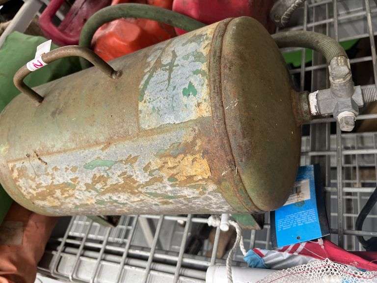 Air tank