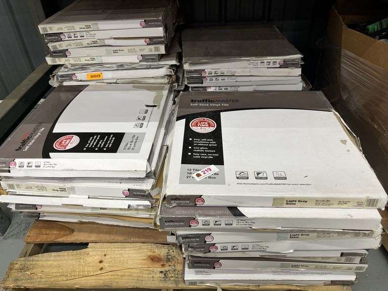 Lot of Self stick vinyl tile (12 tiles in a box) 18inx18in