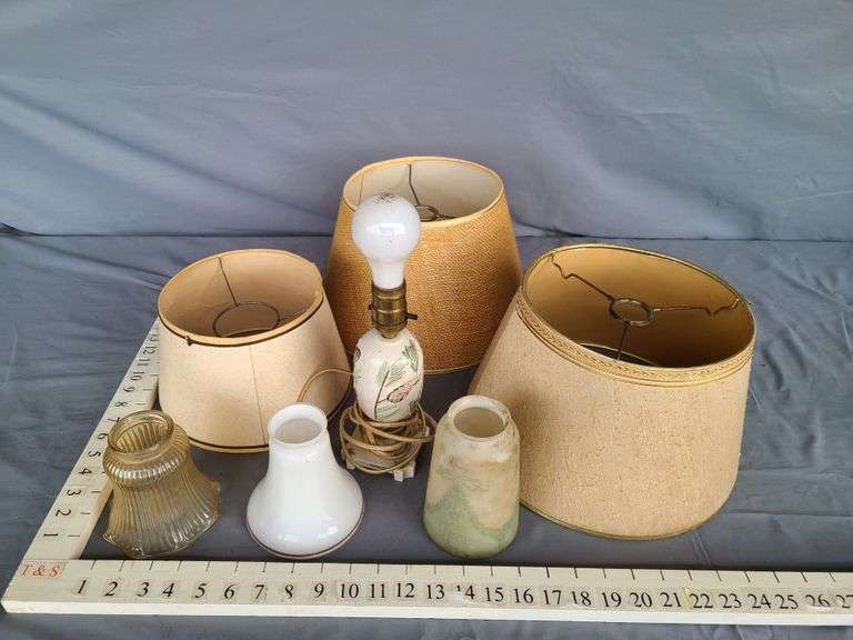 Vintage Electric Lamp & Assort. of Shades