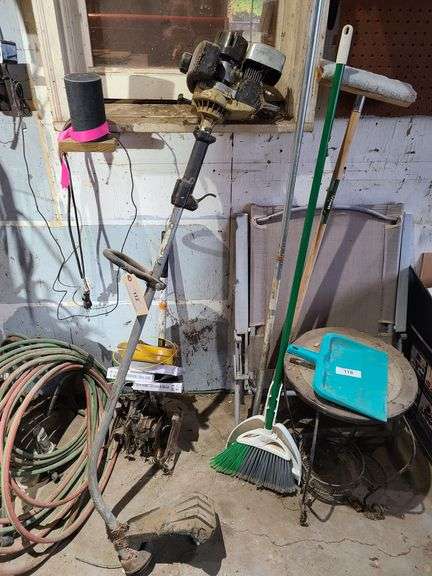 Ryobi string trimmer plus accessories, untested