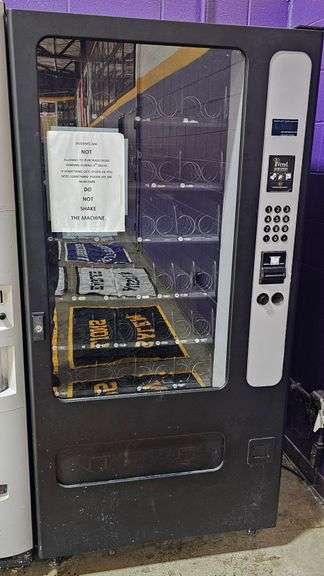 Wittern 32-slot vending machine