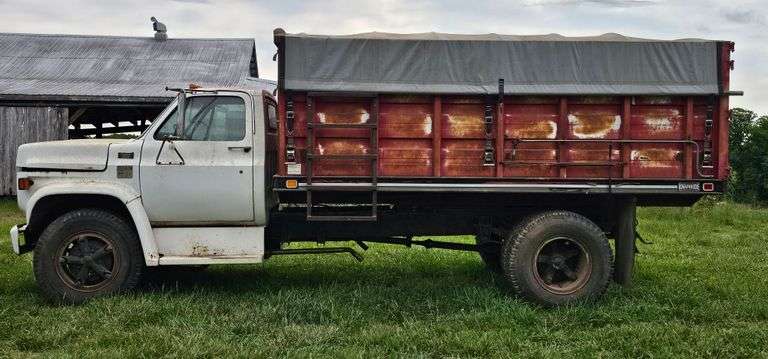 1979 Chevy C70 truck w/ Knapheide grain-dumping bed