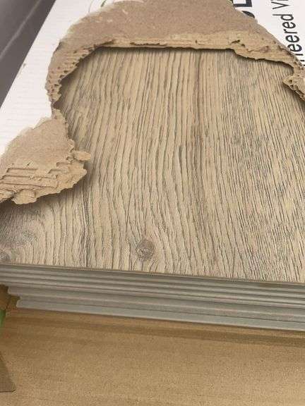 140 ft.² of Cascade luxury vinyl