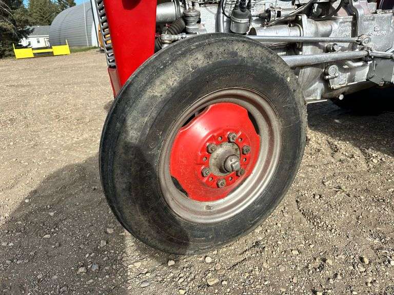 OFFSITE MELFORT: Massey Ferguson 35