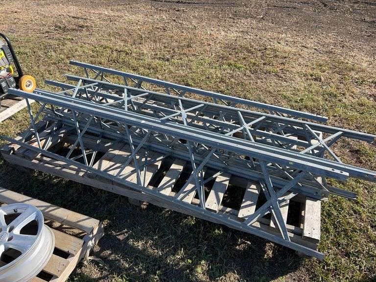 4 section antenna tower - each section 8’ c/w top pole and 3 concrete braces