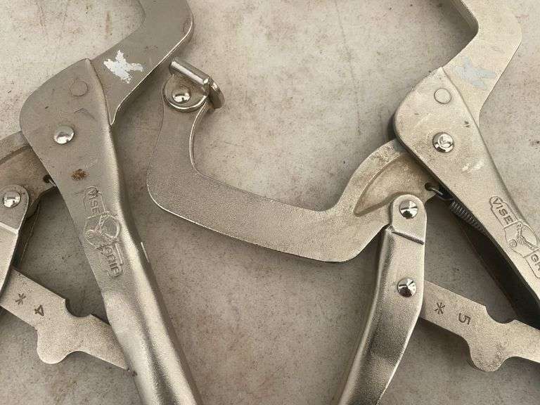 4 pair of welding clamps, 2 pair of vice grip, 1 pair of Westward, one is no name, comes in milk cra
