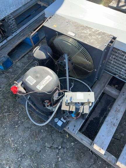 Pallet with cooling unit - condition unknown