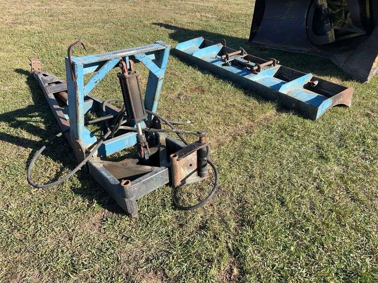 Allied 9’ Dozer blade (came off JD 4020)