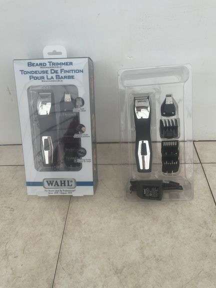 Pair of unused WAHL beard trimmers comes with charger