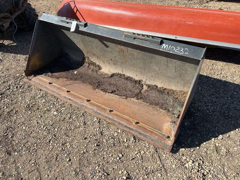 Skidsteer bucket 6’