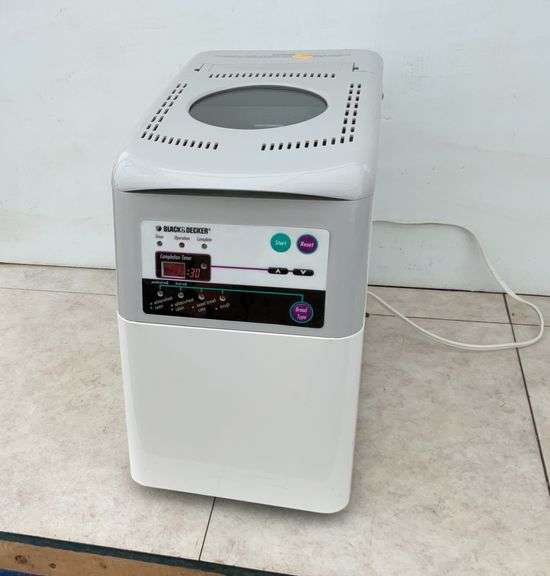 Black & Decker bread maker - owner says works NO MANUAL