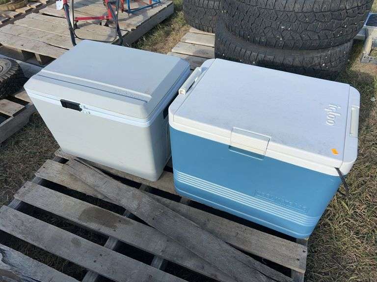 Pair of electric coolers - only one has cord BOTH ARE CONDITION UNKNOWN