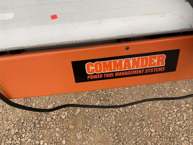 Commander miter saw - stand in good condition