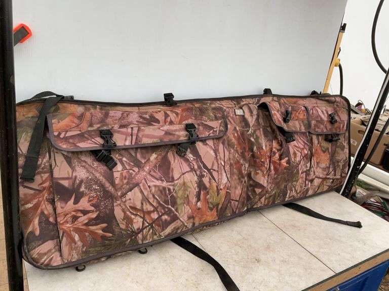 Firearms transporting case