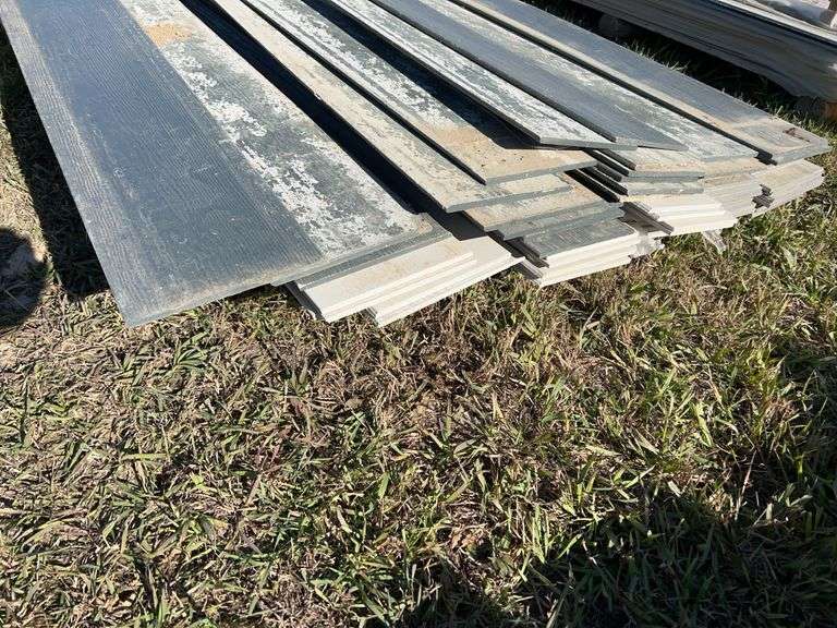 Qty of Hardie siding panels (1 pallets)