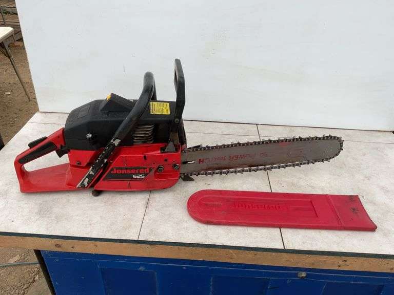 Jonsered 625 chainsaw comes with a 16" bar starts and runs