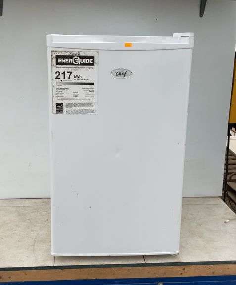 Bar fridge owner says working good. Measures 29" high x 17" wide x 20" deep