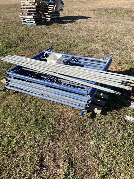 8 scaffold sections & 8 cross members