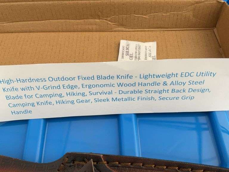 Fixed blade Damascus knife approximately 5” blade