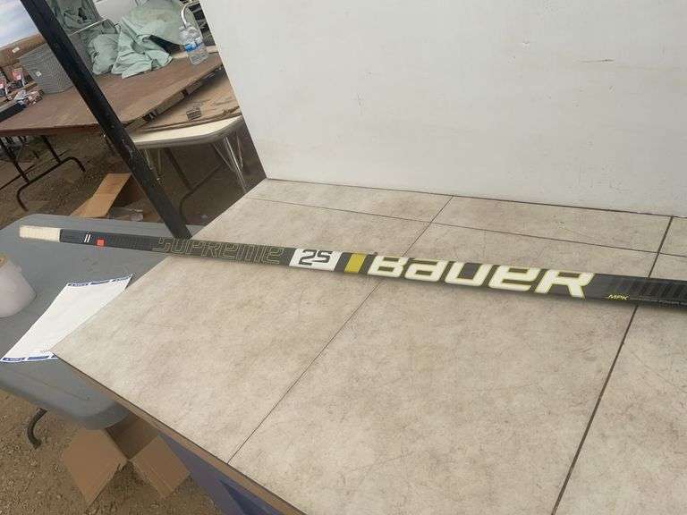 Left hand Bauer hockey stick comes with 12 K carbon fibre blade