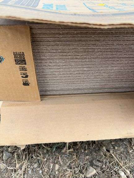 Qty of vinyl composition tile