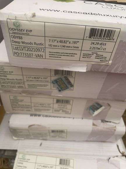 140 ft.² of Cascade luxury vinyl