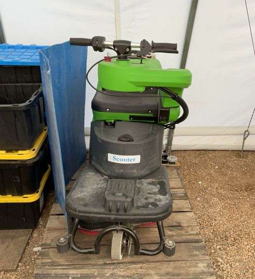 Owner says good working self propelled hurricane XTT floor scrubber