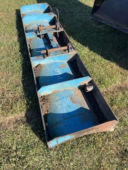 Allied 9’ Dozer blade (came off JD 4020)