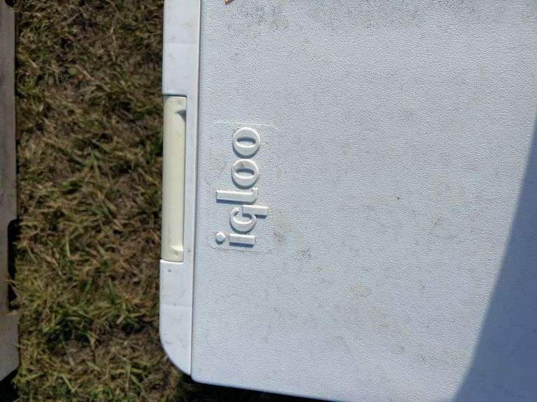 Pair of electric coolers - only one has cord BOTH ARE CONDITION UNKNOWN